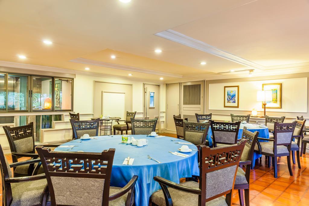 Cholchan Pattaya Beach Resort - Sha Extra Plus Exterior foto The restaurant