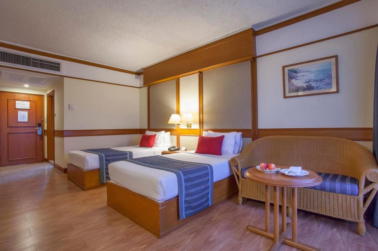 Cholchan Pattaya Beach Resort - Sha Extra Plus Exterior foto